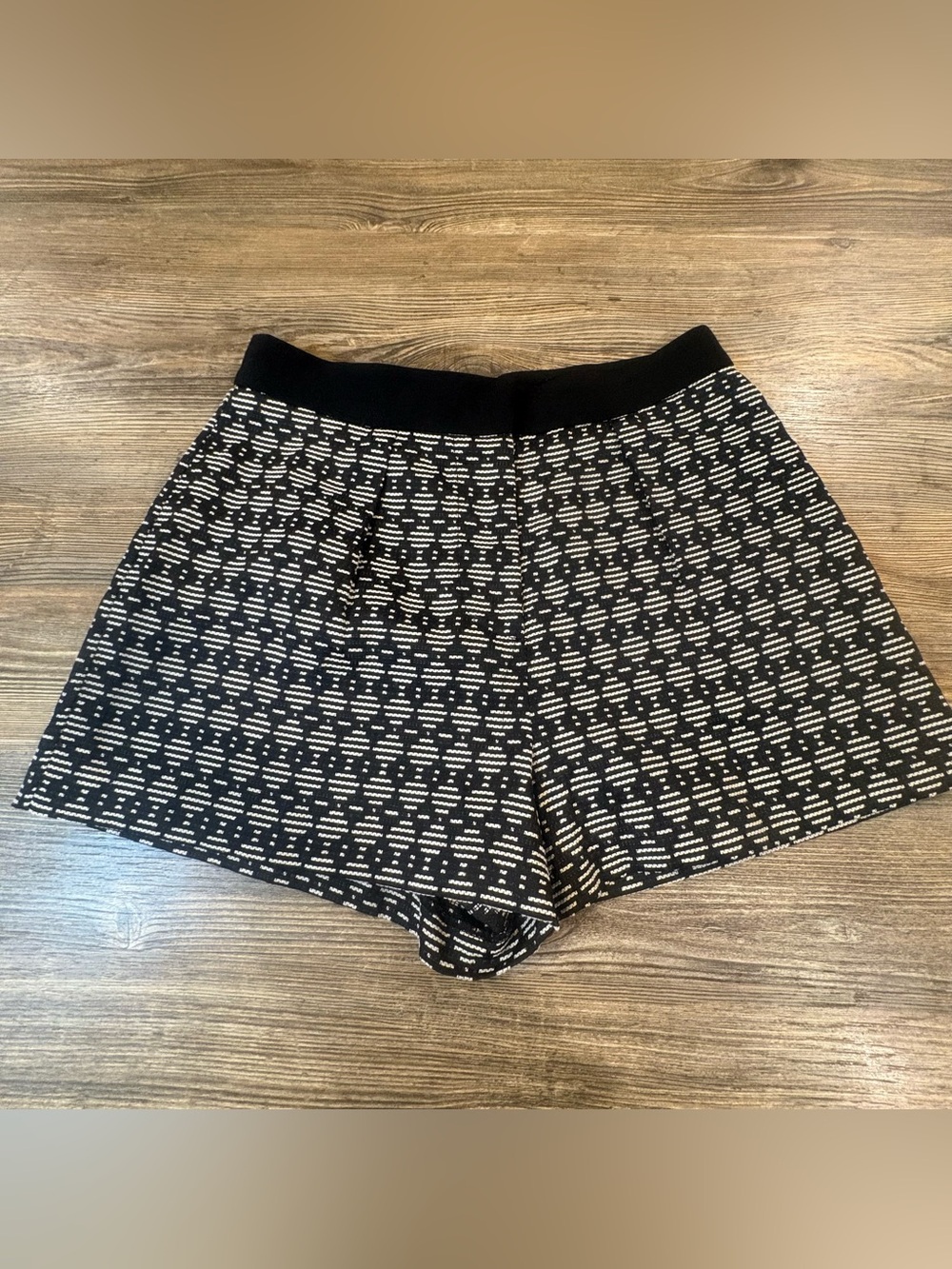 Forever 21 | Black + White Structured Jacquard High Waist Trouser Shorts Size XS